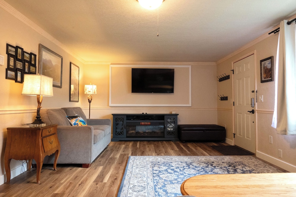 Yellowstone Gateway Inn - photo 64