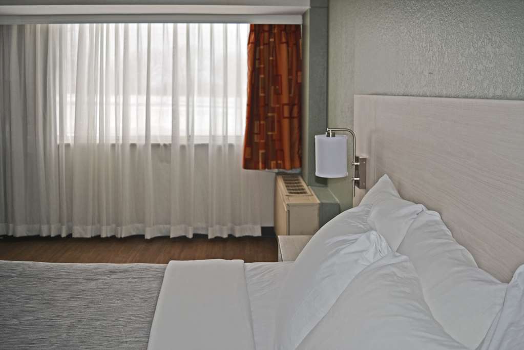 Quality Inn & Suites East Syracuse Carrier Circle - photo 13