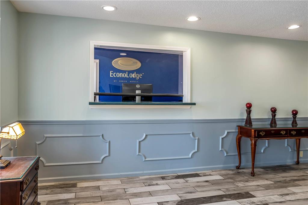 Econo Lodge Tupelo Barnes Crossing - photo 4
