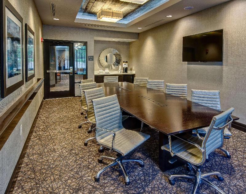 Hampton Inn & Suites Memphis Germantown - photo 95
