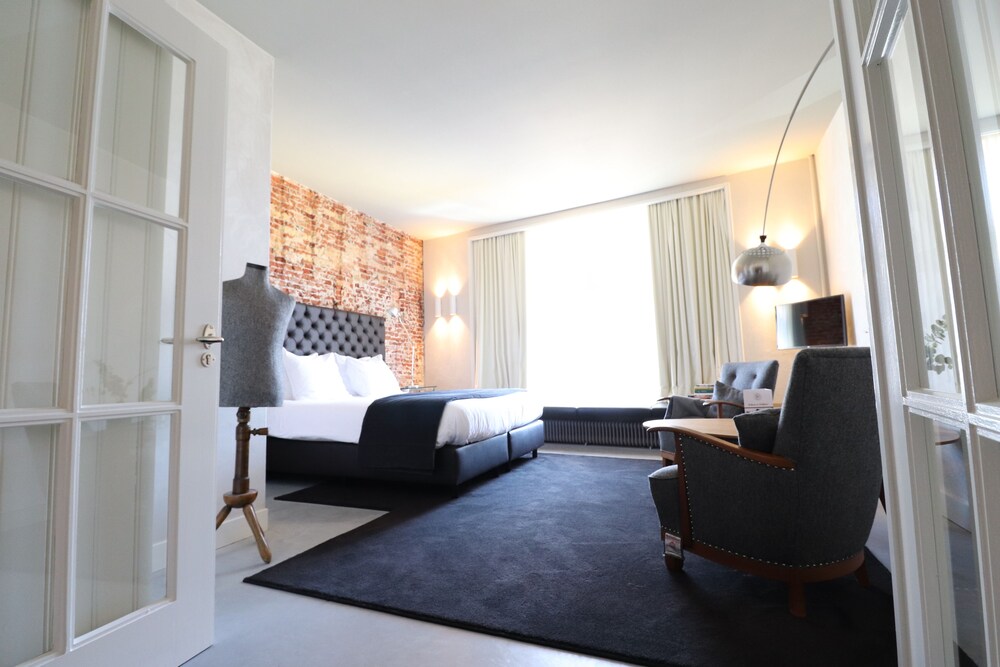 Van der Gang Suites - carbon neutral hotel in Dokkum