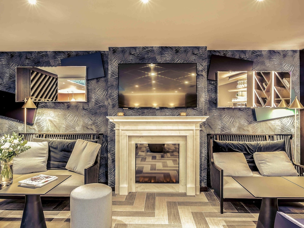 Mercure Paris Arc de Triomphe Etoile — 4-Star Luxury Hotel in Paris, France
