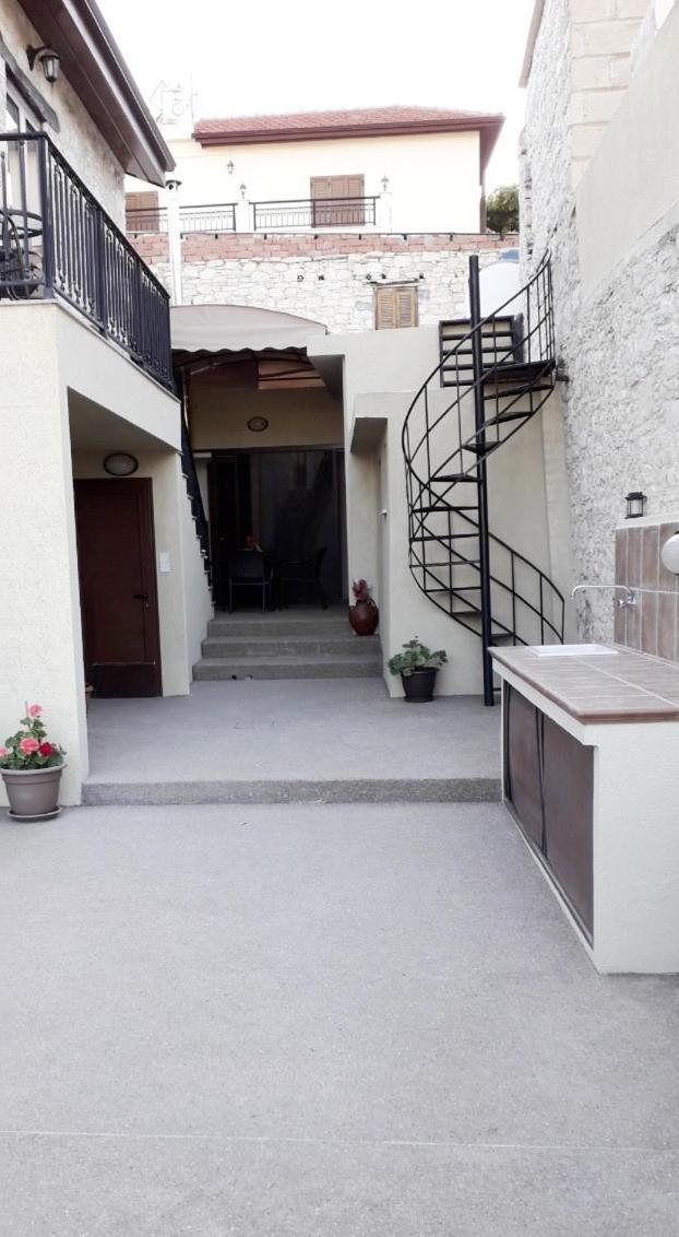 Omodos Maria's Apartments
