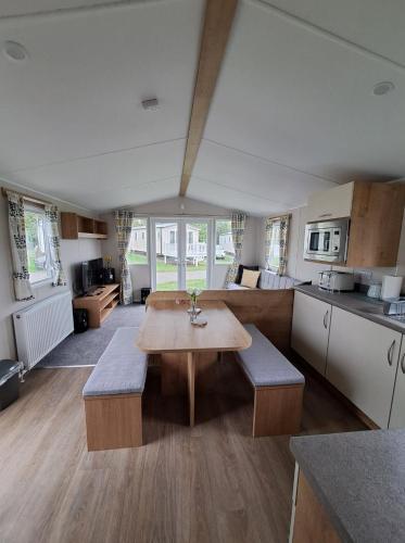 Holiday Home at Cherry Tree Holiday Park 738 — 4-Star Luxury Hotel in Great Yarmouth, United Kingdom