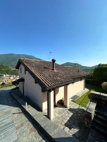 Villino La Cascata — 4-Star Luxury Hotel in Asso, Italy