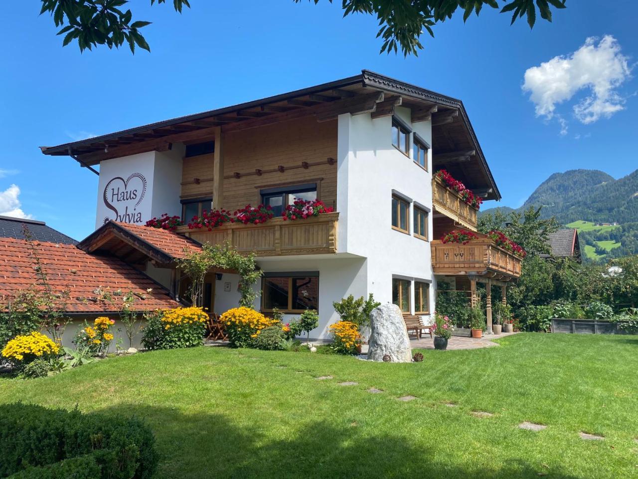 Haus Sylvia — 4-Star Luxury Hotel in Reith Im Alpbachtal, Austria