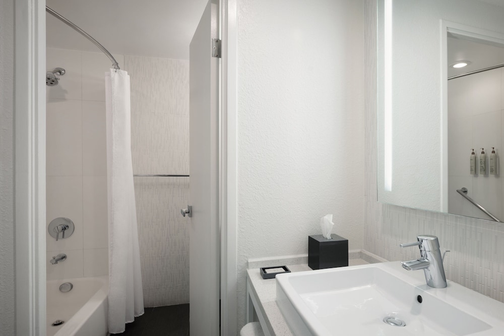 Renaissance Orlando Resort Disney Springs Area - photo 29