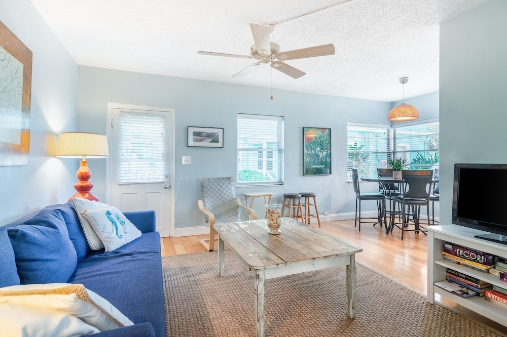 Cute One Bedroom at The Coral Resort Apts by RedAwning - photo 6