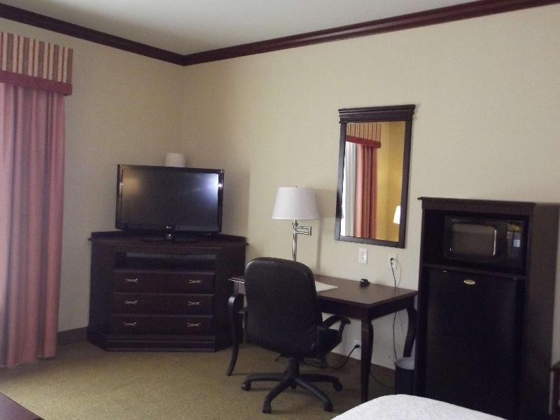 Hampton Inn & Suites Gainesville - photo 29