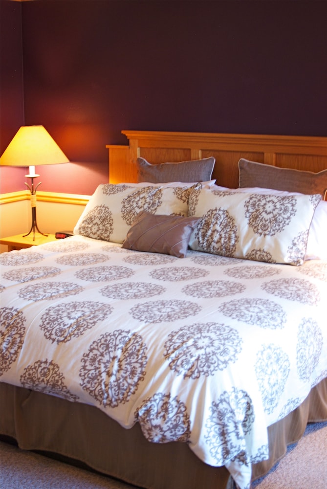 Settlement Courtyard Inn & Lavender Spa - photo 11