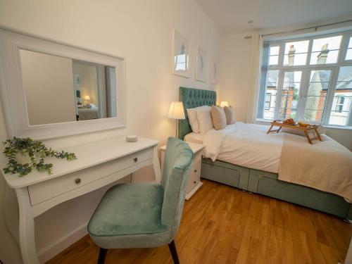 Vibrant City Centre King Bed Apartment — 4-Star Luxury Hotel in Cambridge, United Kingdom