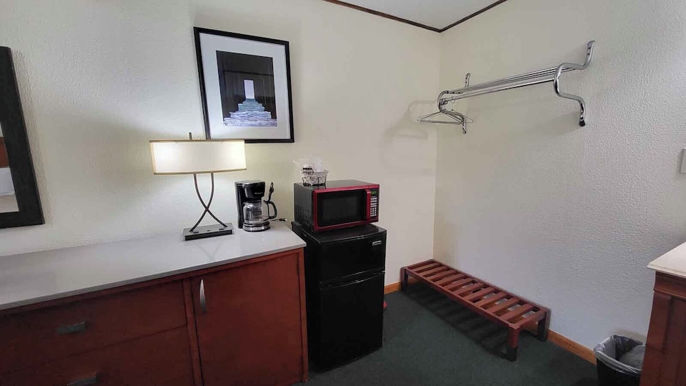 Hunter's Friend Resort - photo 9