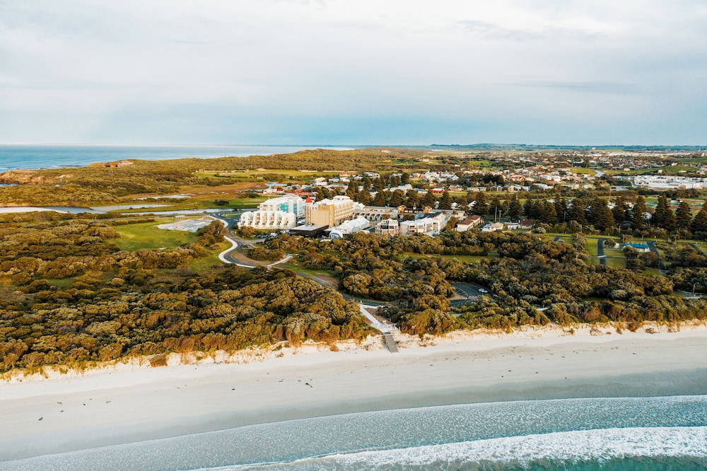 Deep Blue Hotel & Hot Springs — Warrnambool — photo 2