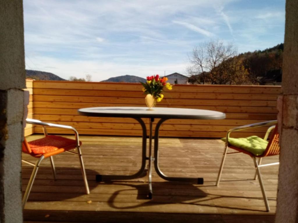 Kunterbunt Seehaus — 4-Star Luxury Hotel in Faak Am See, Austria