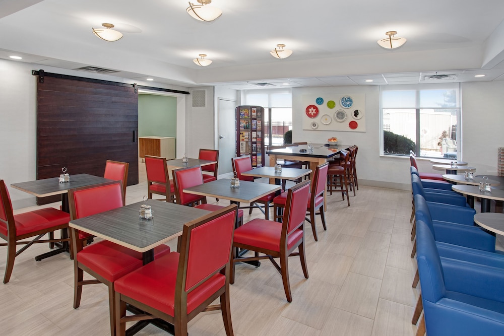 Holiday Inn Express Exton by IHG - photo 35