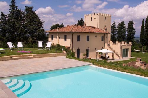Villa la torre — 4-Star Luxury Hotel in Montespertoli, Italy