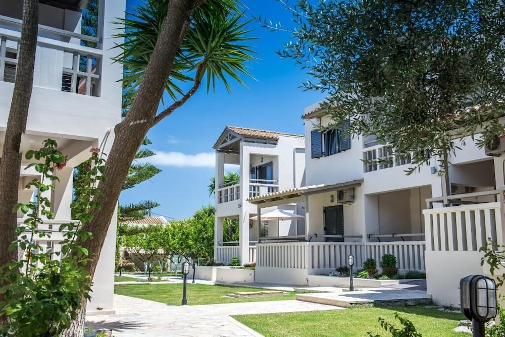 Trianon Studios - carbon neutral hotel in Zakynthos
