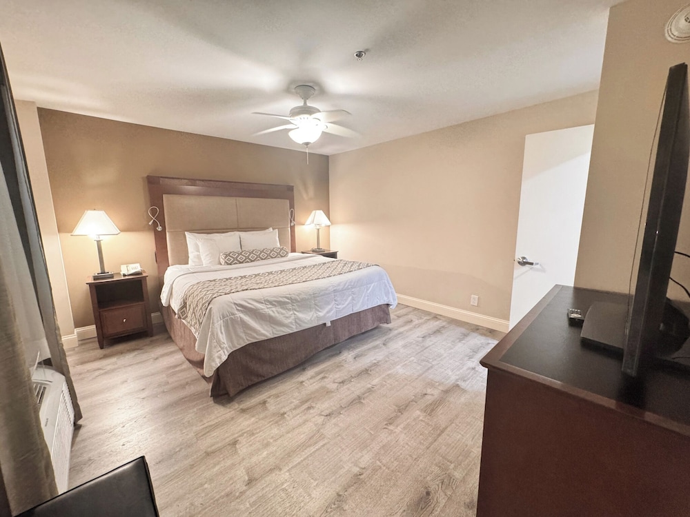 Clayton Plaza Hotel & Extended Stay - photo 10