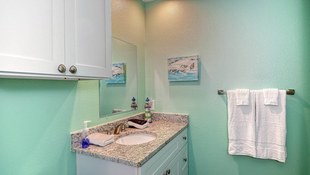 The Salty Aloha — 4-Star Luxury Hotel in Rockport, United States