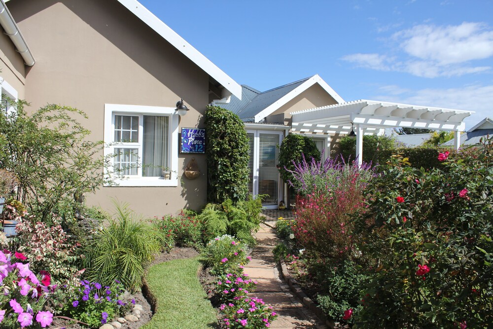 Hubbs Place - carbon neutral hotel in Unknown City