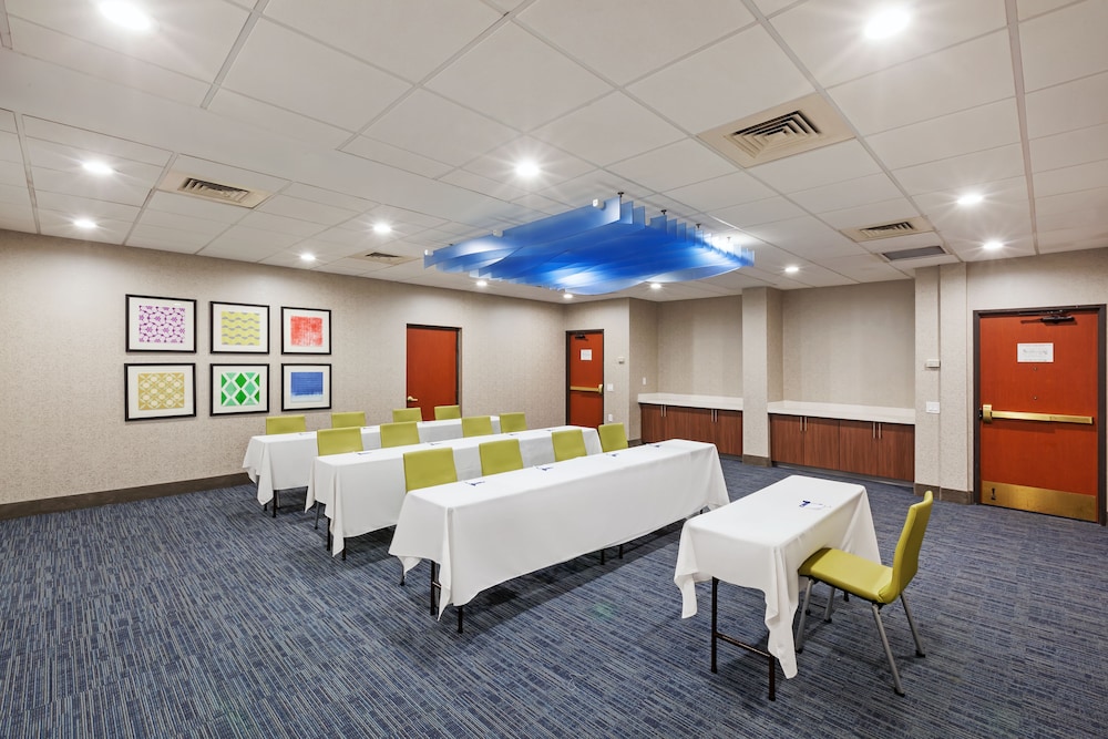 Holiday Inn Express & Suites Houston Memorial Park Area by IHG - photo 33