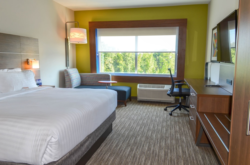 Holiday Inn Express & Suites Charlotte NE University Area by IHG - photo 17