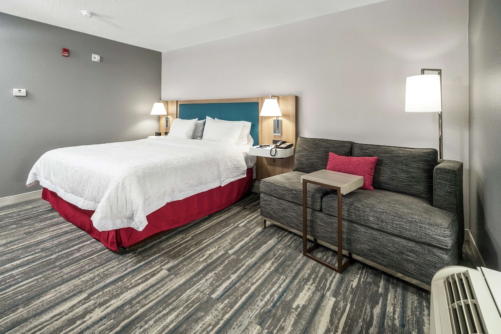 Hampton Inn Wilson Downtown - photo 22