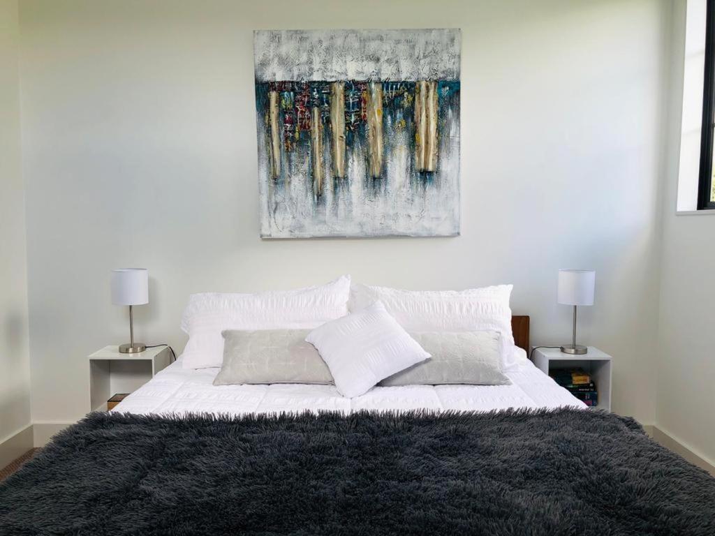 Spacious Peaceful Fully Equipped 1br Apartment — 4-Star Luxury Hotel in Upper Hutt, New Zealand