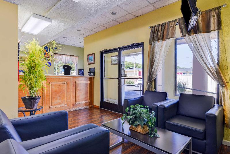 Americas Best Value Inn Airport South - photo 20