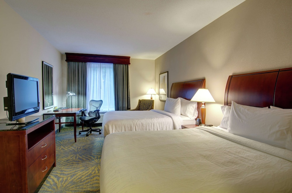 Hilton Garden Inn Norwalk - photo 21