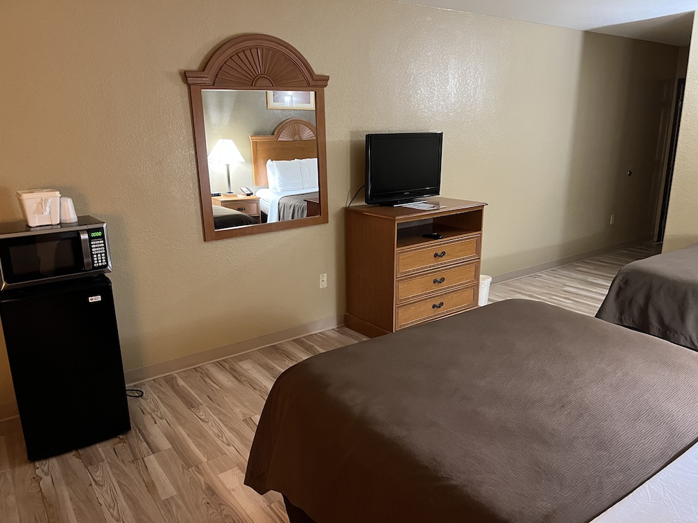 Americas Best Value Inn Pharr - photo 15