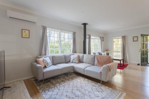 Nilgiri 3BR Mountain Retreat 5mins Katoomba Centre in Katoomba, Australia