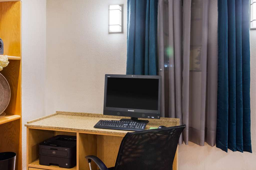 La Quinta Inn by Wyndham Norfolk Virginia Beach - photo 30