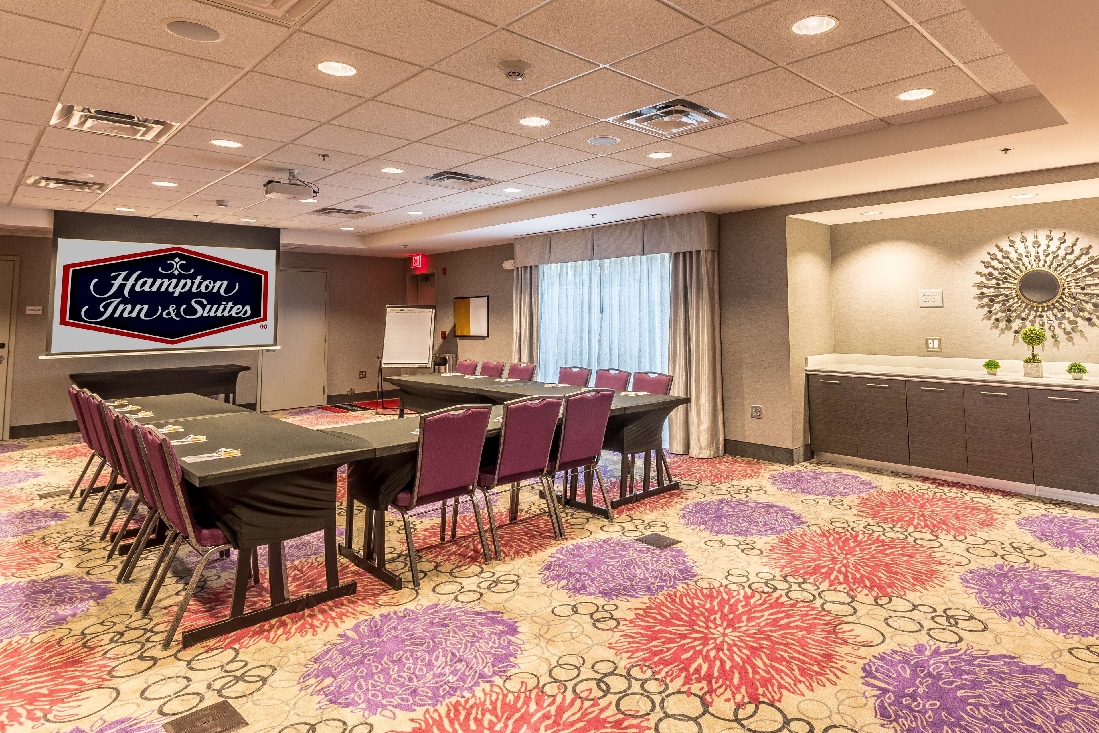 Hampton Inn & Suites Dublin - photo 27