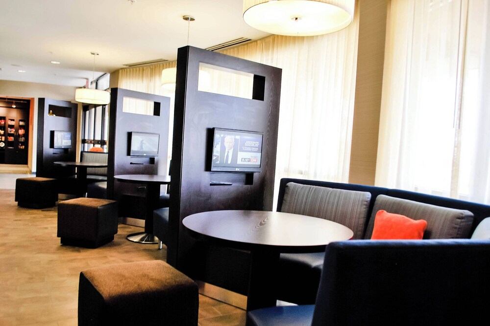 Courtyard by Marriott Salina - photo 18