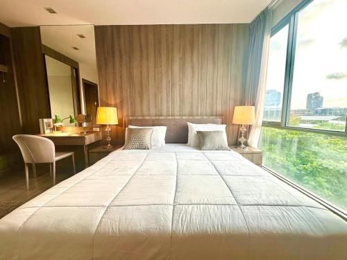 Elegant & Low Rise 2 Bedrooms