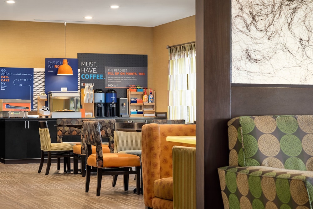 Holiday Inn Express Hotel & Suites Edmond by IHG - photo 50