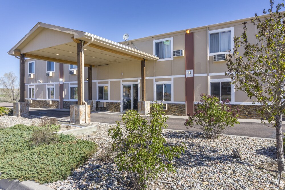 Super 8 By Wyndham Limon - photo 18