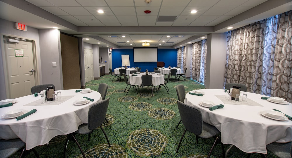 Holiday Inn Knoxville N Merchant Drive by IHG - photo 36