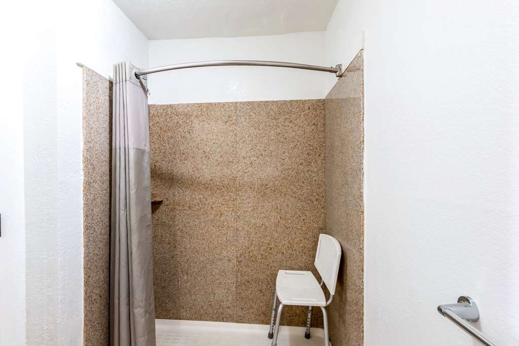 Motel 6 San Antonio Tx Frost Bank Center - photo 23