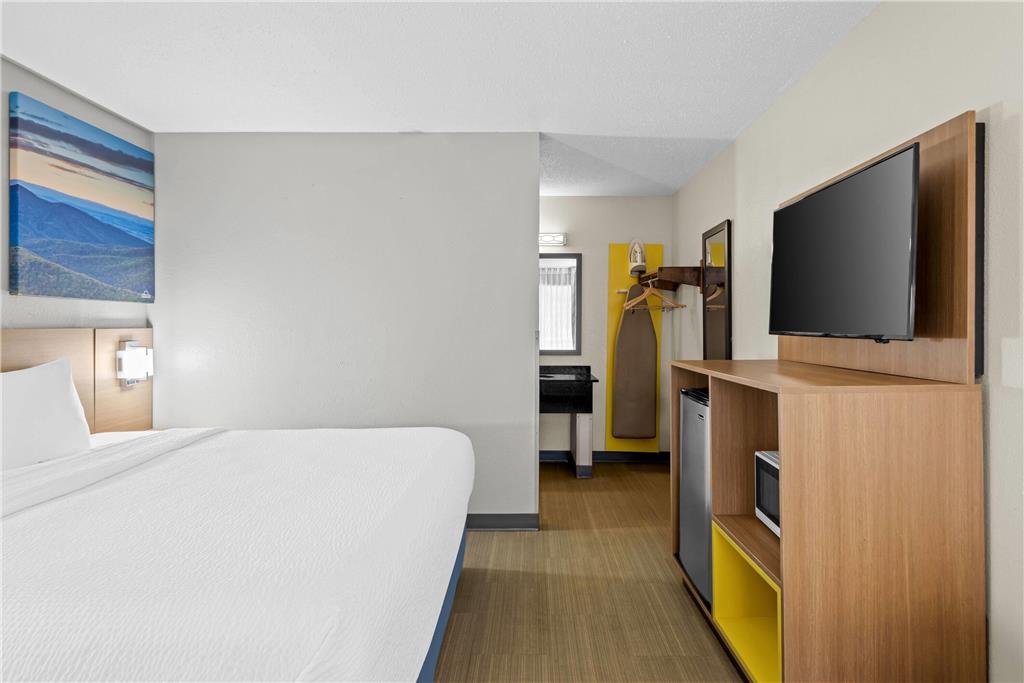 Days Inn by Wyndham Chattanooga Hamilton Place - photo 28