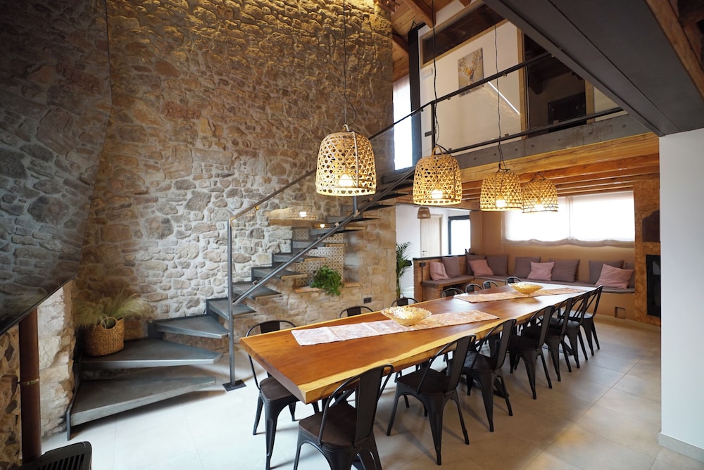 Perafita 1750 — 4-Star Luxury Hotel in Sant Boi De Llucanes, Spain