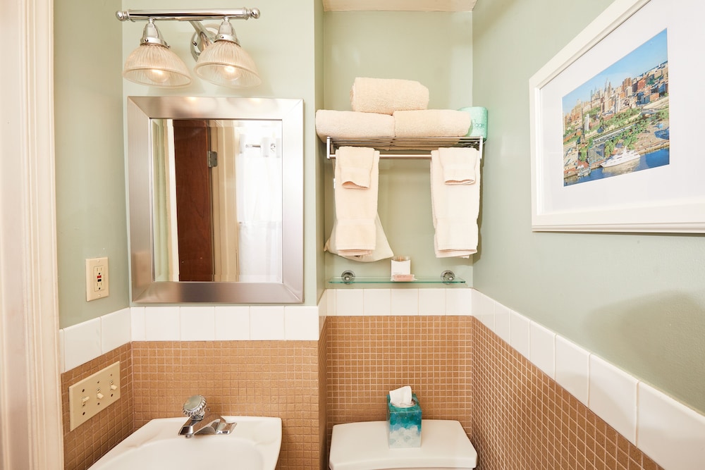 Alexander Inn - photo 29