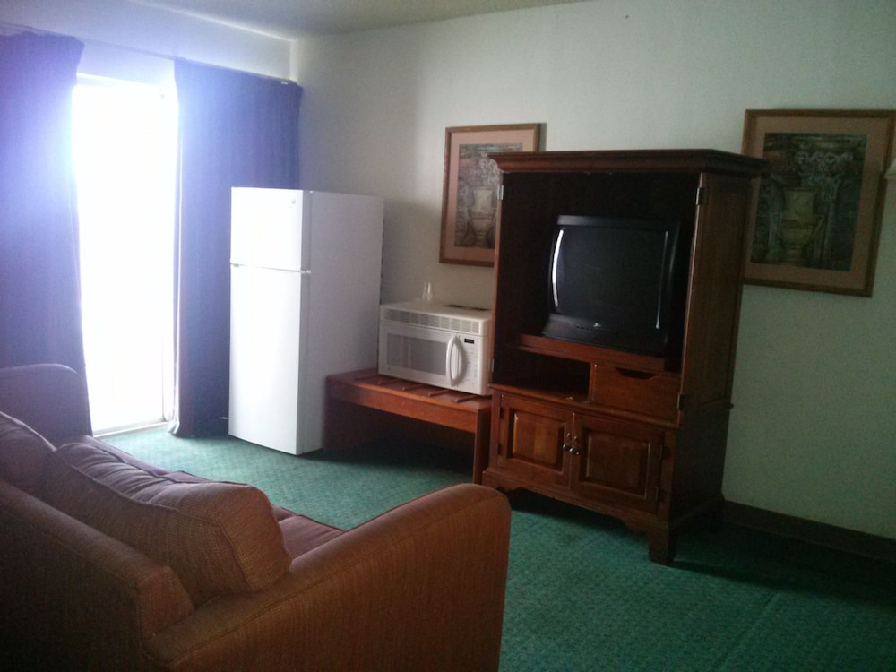 ValuStay Inn and Suites - photo 7