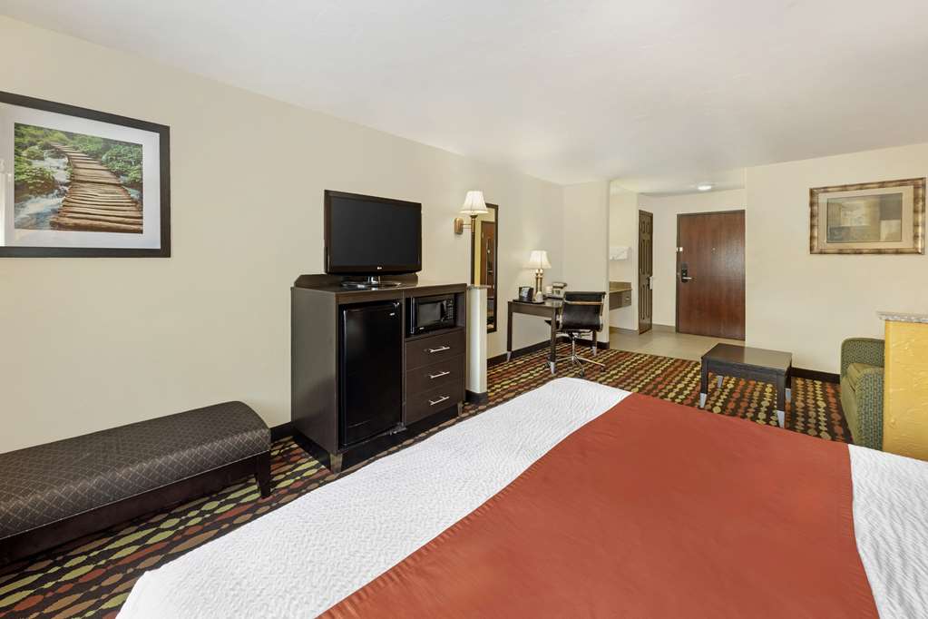 Best Western Greentree Inn & Suites - photo 15