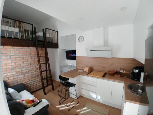 Studio apartman Ankica u starom dijelu grada — 4-Star Luxury Hotel in Karlovac, Croatia