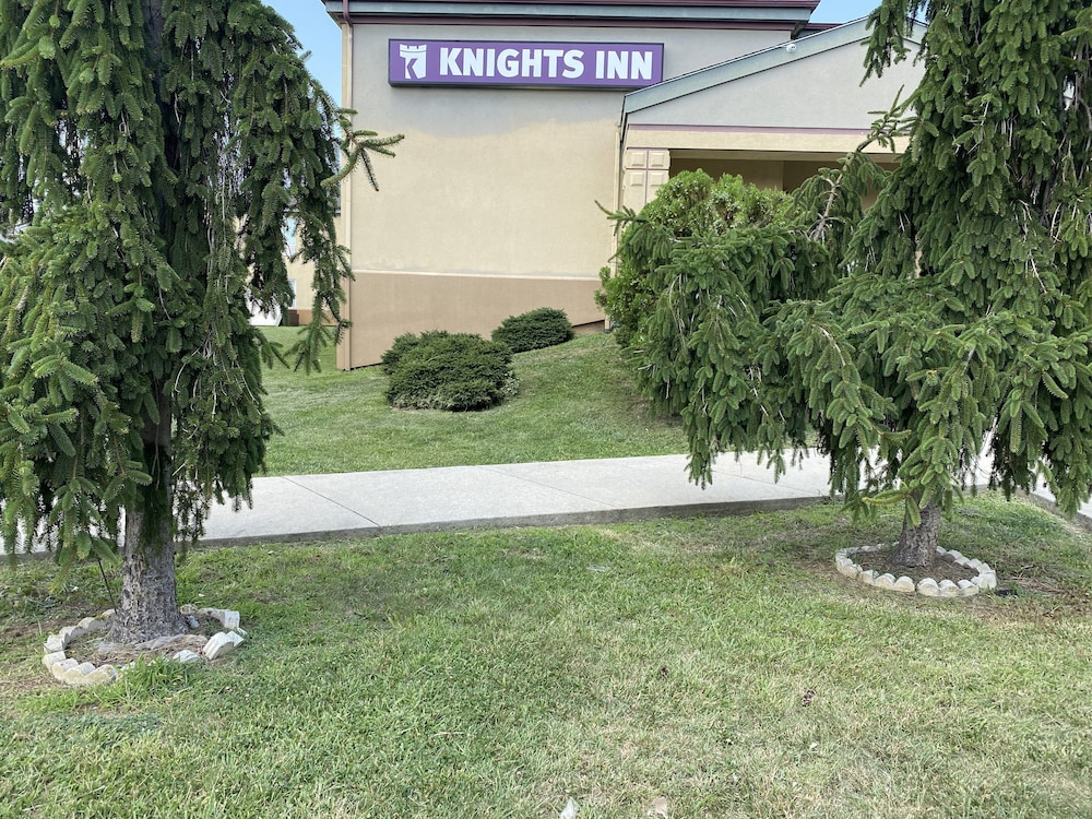Knights Inn & Suites Dublin - photo 31