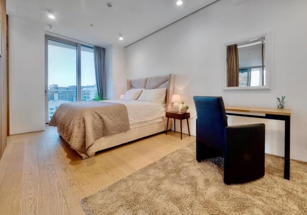 One bedroom apartment Sea&Old Town view — 4-Star Luxury Hotel in Budva, Montenegro