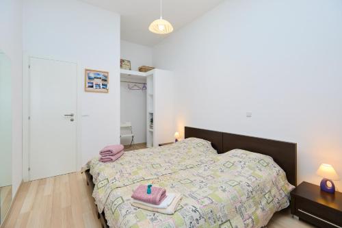 Purple SeaView Apartment