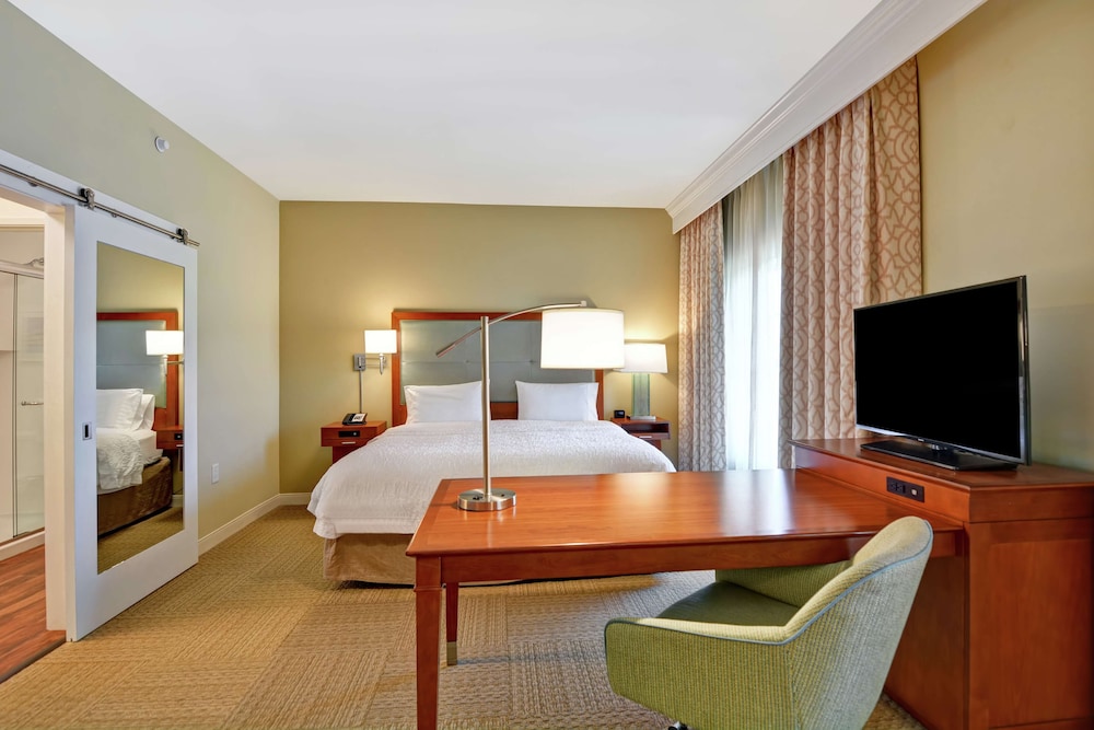 Hampton Inn & Suites Charleston Airport - photo 10